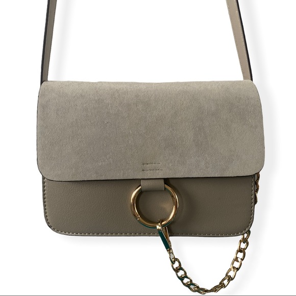 BRAND NEW Faye Style Crossbody Bag - Picture 3 of 5